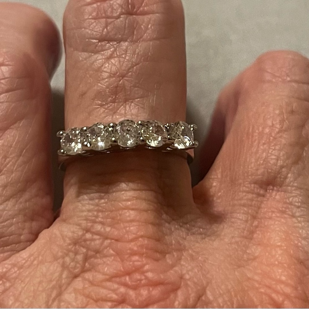 New CZ 5 stone sterling silver wedding band size 8